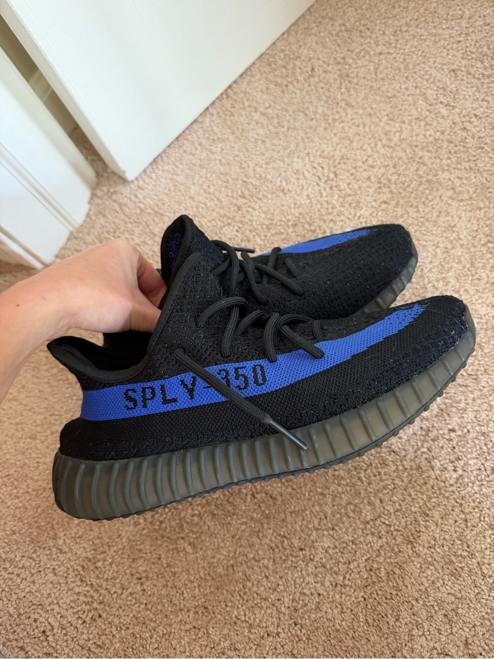 adidas Yeezy Boost 350 V2 “Dazzling Blue” | Men’s US 8.5 | Black/Blue